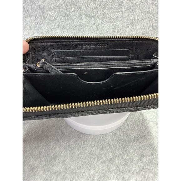 Michael Kors Susannah Black Zip Quilted Continental - No Wrist Strap - Picture 6 of 10